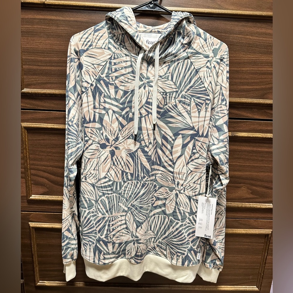 NWT Feat Brand Roam FlowTech Hoodie Size Large